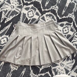 Aritzia Olive Micro Sunday Best Size 10